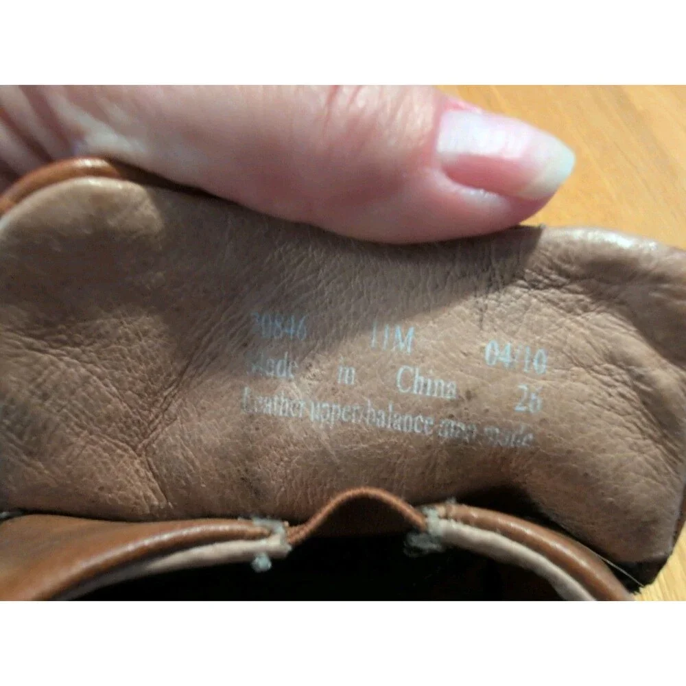 LEFT ONLY Clarks Brown Leather Slip On Comfort Loafer Men's Size 11M Shoe 70846